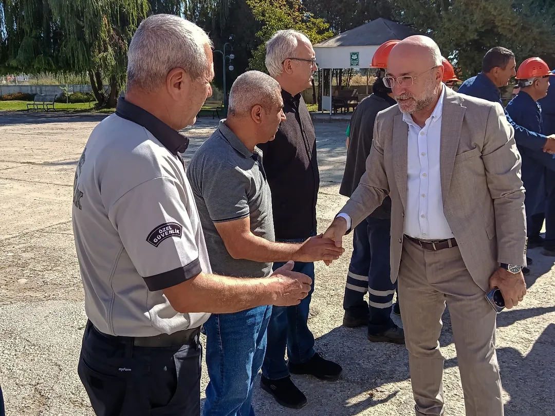 AK Parti Afyonkarahisar İl Başkanlığı Türk Şeker Afyon Makine Fabrikasını Ziyaret Etti