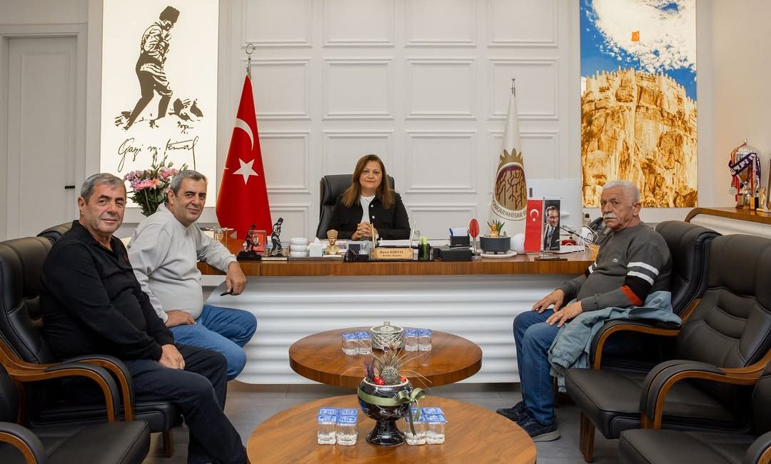 CHP’li Aday, Bayat’ta Destek Topluyor Cumhuriyet Halk Partisi (CHP) Bayat