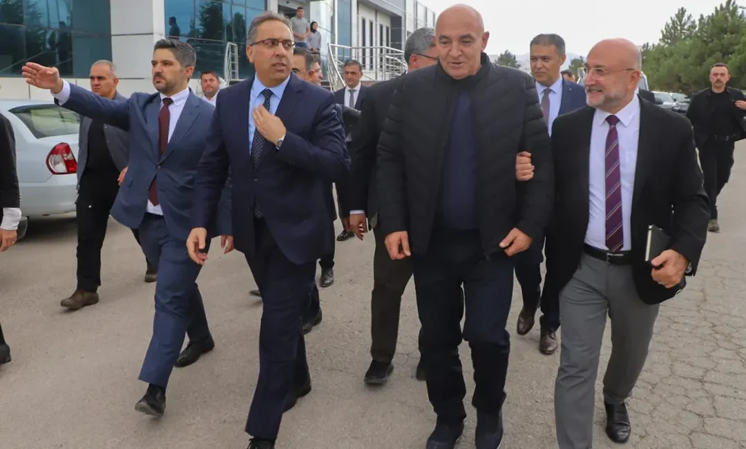 Afyonkarahisar’da Tarım Sektörü Zirvesi Tarım ve Orman Bakan Yardımcısı Prof.