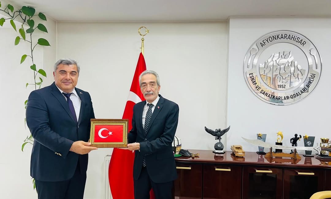 İl Milli Eğitim Müdürü Sünnetci, Esnaf Odası Başkanını Ziyaret Etti