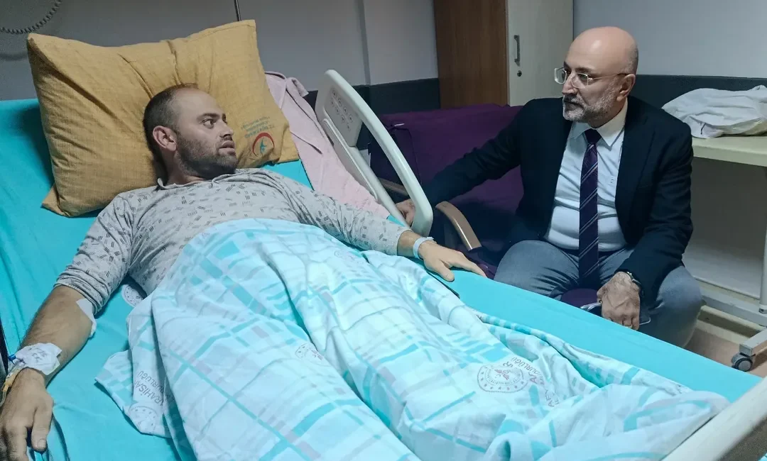 AK Parti’den Hastane Ziyareti Afyonkarahisar AK Parti İl Başkanı Avukat