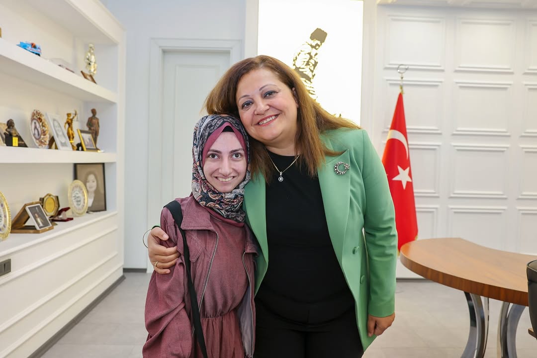 Sevginin Gücüne Dair Samimi Bir Buluşma Burcu Köksal, Sümeyra isimli