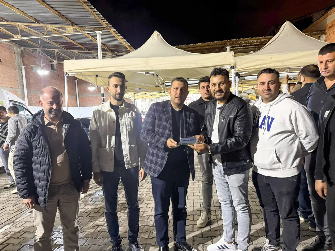Afyonkarahisar’da Modifiye Tutkunları ile Siyaset Buluşması Afyonkarahisar’da, Modifiyeli Araçlar Derneği