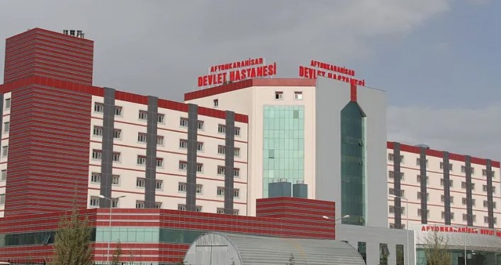 Afyonkarahisar’da sağlık yönetiminde önemli bir değişiklik yaşandı. Uzun yıllar hastanenin