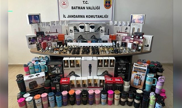 Batman’da 3 Milyon TL Değerinde Kaçak Ürün Ele Geçirildi Batman İl Jandarma Komutanlığı ekipleri, kaçakçılıkla mücadele kapsamında Merkez ilçede