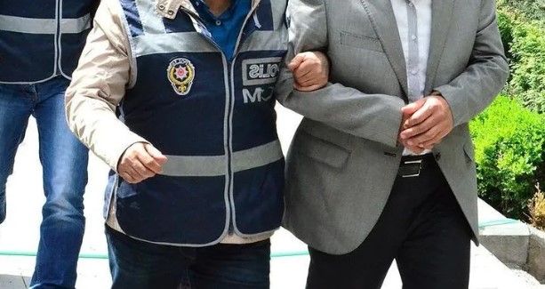 Afyonkarahisar’da İl Emniyet Müdürlüğü görevlilerince yürütülen çalışmalar kapsamında, FETÖ/PDY Silahlı