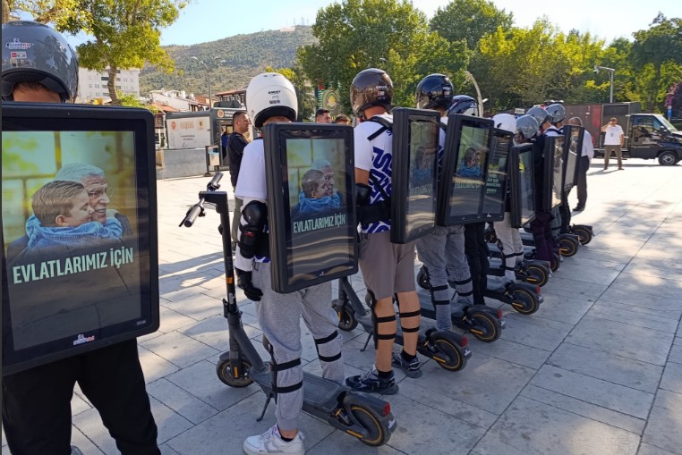 İYİ Parti, Türkiye’de eşi benzeri görülmemiş bir reklam çalışmasına imza
