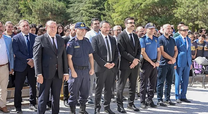 Okul Müdürü Son Yolculuğuna Görev Yaptığı Okuldan Uğurlandı Afyonkarahisar’ın Sandıklı