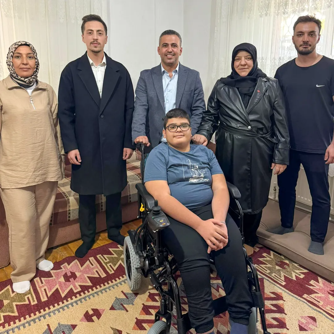 Engelli Vatandaşın Hayali Gerçek Oldu Afyonkarahisar’da, AK Parti İl Başkanı