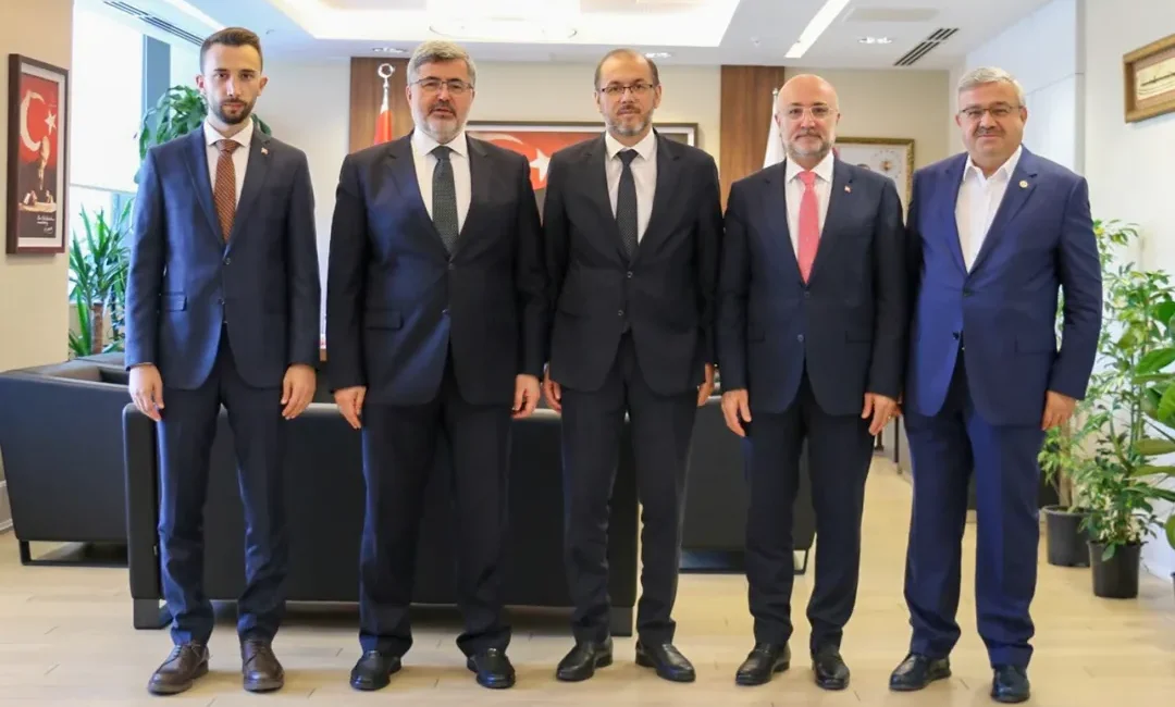 Afyonkarahisar’dan Ankara’ya Önemli Ziyaret AK Parti Afyonkarahisar İl Başkanlığı heyeti,