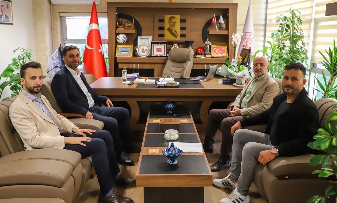 AK Parti’den Gençlik ve Modifiye Araç Derneği ile İstişare AK