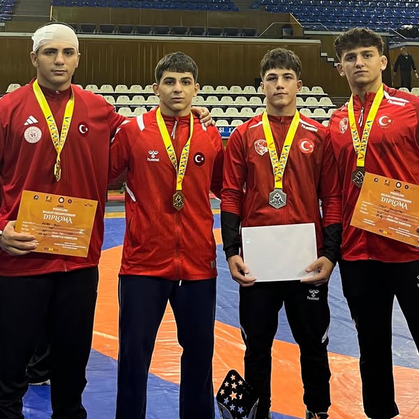 Afyonkarahisar’dan Balkanlar’a Güreş Zaferi Romanya’nın Cluj kentinde organize edilen U17
