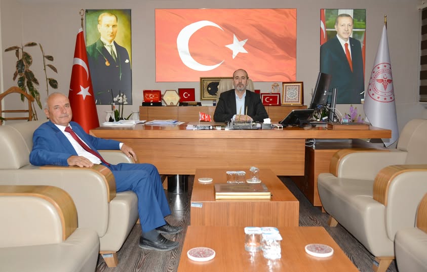 Afyonkarahisar’da Sağlık Müdürüne Ziyaret Afyonkarahisar Sağlık Müdürü Dr. Hakkı Öztürk,