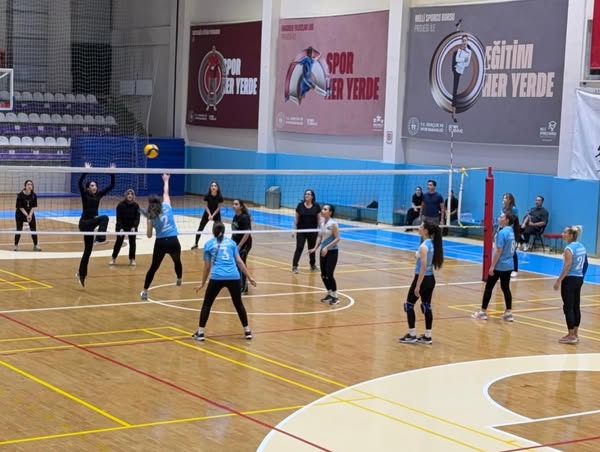 Kamu Çalışanları Sporla Buluştu Afyonkarahisar’da, Gençlik ve Spor Bakanlığı’nın himayesinde,