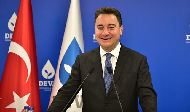 DEVA Partisi Genel Başkanı Ali Babacan, eskiyen taksilerin mevcut vergilerle