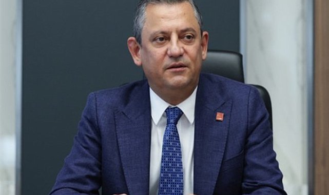 CHP Genel Başkanı Özgür Özel, CHP Gaziantep İl Başkanlığını ziyaret ederek