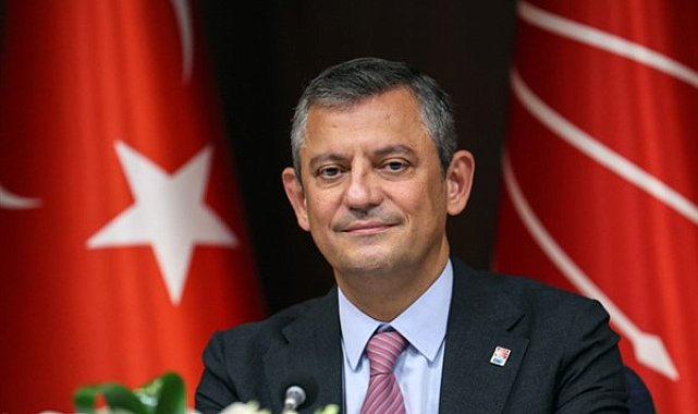 CHP Genel Başkanı Özel, kuruluşunun 42. yılı dolayısıyla gittiği KKTC’de,