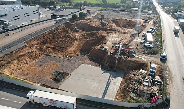 Çayırova Belediye Başkanı Bünyamin Çiftçi, Şekerpınar Mahallesi’nde tam donanımlı olarak