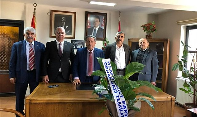 Ziyaret, tebrik buluşmasının ötesine geçerek Bursa’nın ilçe bazlı sorunlarının konuşulduğu