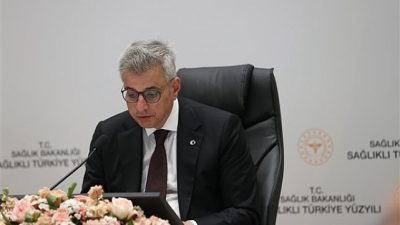 Sağlık Bakanı Memişoğlu, eski Hazine ve Maliye Bakanı Nureddin Nebati