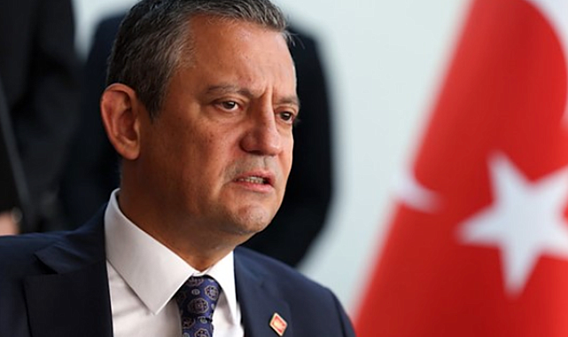 CHP Genel Başkanı Özel, Kocaeli Dilovası’nda bir parfüm deposunda meydana