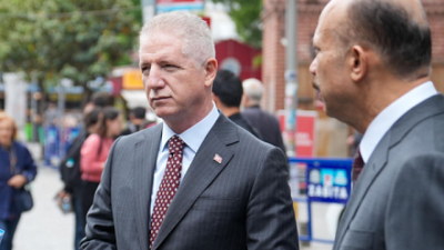 İstanbul Valisi Gül, Bayrampaşa ilçe ziyaretleri kapsamında yeniden yapım çalışmaları devam