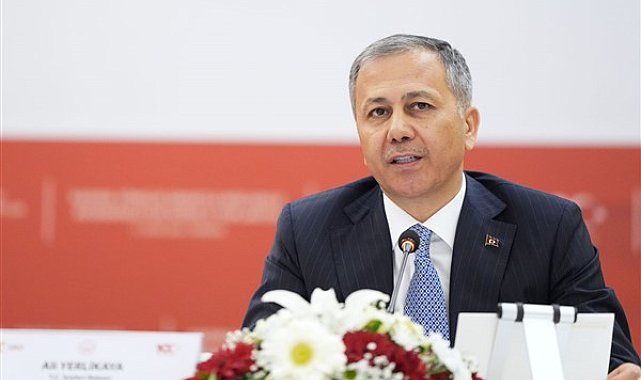 İçişleri Bakanı Yerlikaya, Azerbaycan’dan Türkiye’ye gelmekte olan Milli Savunma Bakanlığı’na