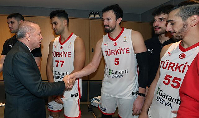 Cumhurbaşkanı Recep Tayyip Erdoğan, A Milli Erkek Basketbol Takımı’nın 2027