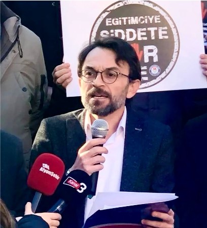 Kelimelerin tükendiği, hangi cümleyi kursak acımızı dindirmeye yetmeyeceği bir anı