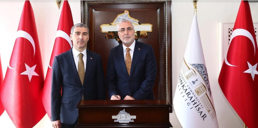 Çalışma ve Sosyal Güvenlik Bakanı Prof. Dr. Vedat Işıkhan, programları kapsamında