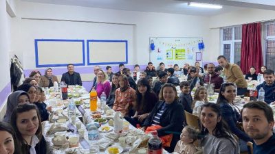 Afyonkarahisar’ın İhsaniye ilçesine bağlı Bozhüyük köyünde geleneksel iftar etkinliği yapıldı.