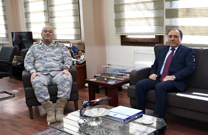 ​AFYONKARAHİSAR – Afyon Kocatepe Üniversitesi (AKÜ) Rektörü Prof. Dr. Mehmet