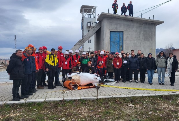   Afyonkarahisar İl Afet ve Acil Durum Müdürlüğünde başlatılan Hayvan
