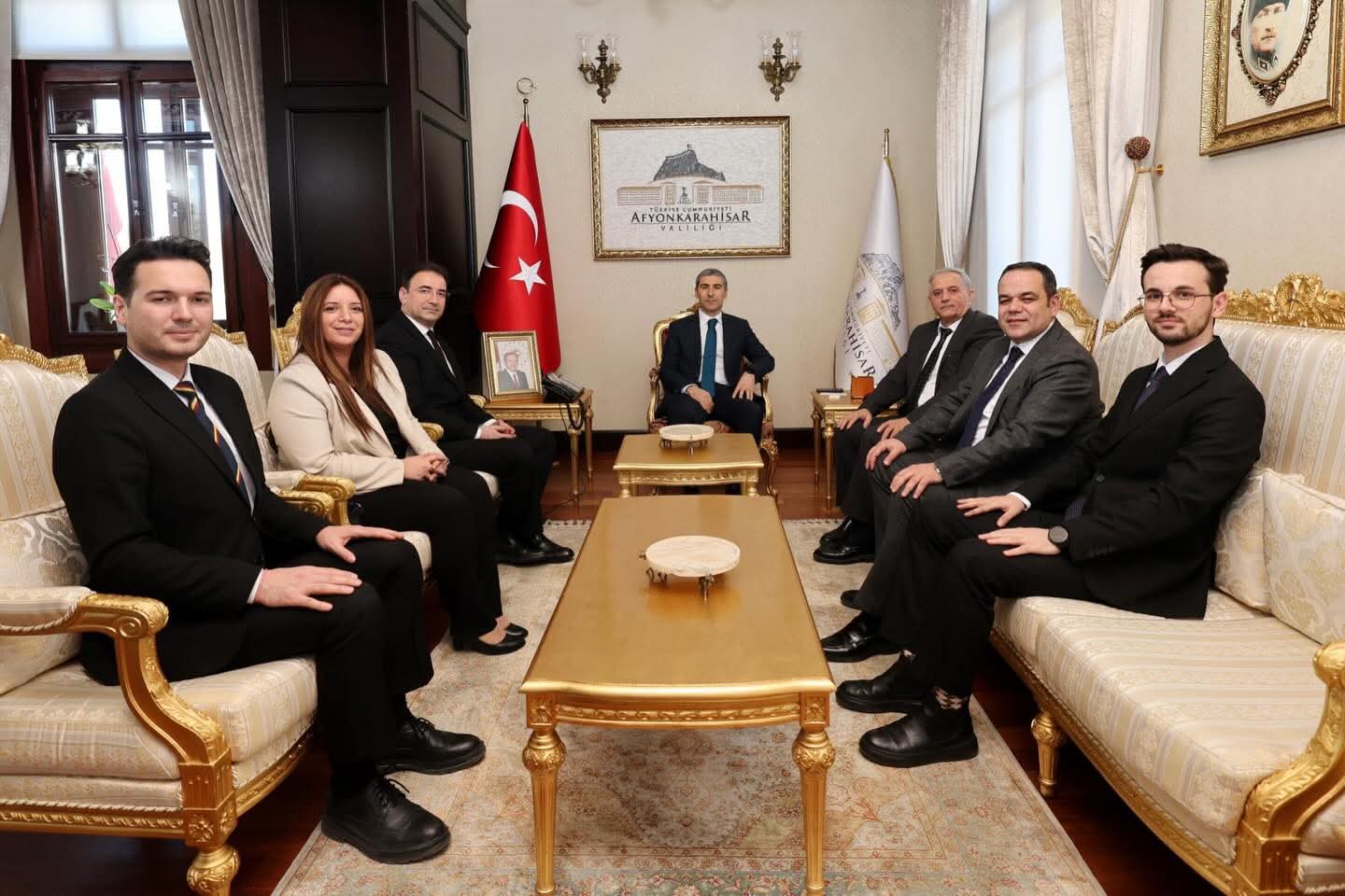 TV3 yöneticileri, Afyonkarahisar Valisi Dr. Naci Aktaş’a hayırlı olsun ziyaretinde