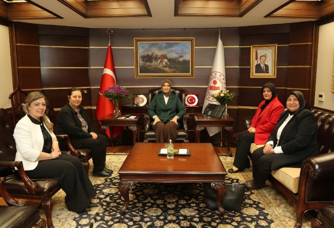 “Sayın Bakan Yardımcım,Nazik kabulleriniz için teşekkür ederiz. Ülkemize ve milletimize