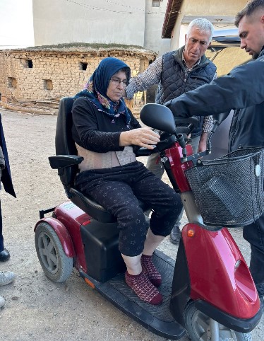   Afyonkarahisar’da faaliyet gösteren Kadınanalar Kültür Derneği, sosyal sorumluluk çalışmaları