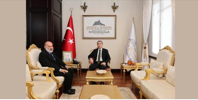   TMF Asbaşkanı Mahmut Nedim Akülke, Afyonkarahisar Valisi Dr. Naci