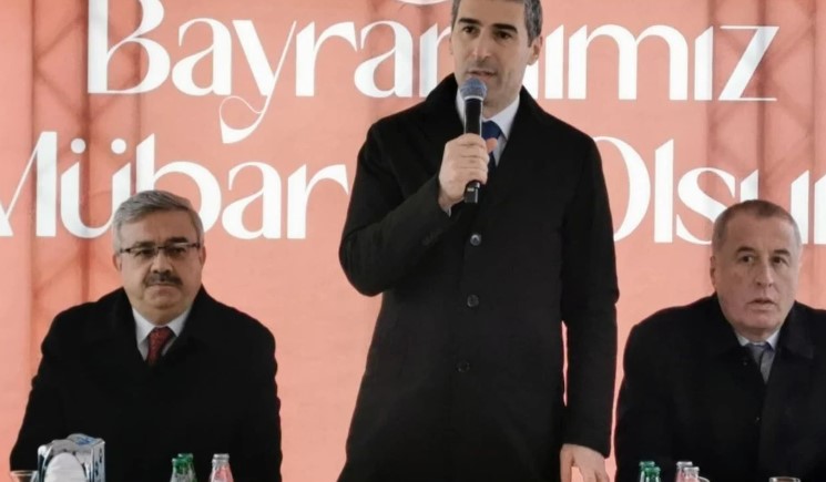 Zulmün Son Bulduğu, Adaletin Hakim Olduğu Nice Bayramlara Ulaşmak Dileğiyle “Gönlünüzü Bize Açtığınız İçin Teşekkür Ediyorum” Vali Aktaş, konuşmasına tüm