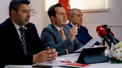   Saadet Partisi Afyonkarahisar İl Başkanı Beytullah Karataş, akaryakıt fiyatlarındaki