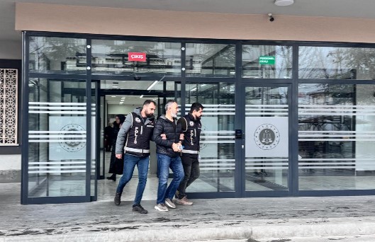   Afyonkarahisar Çobanlar İlçe Tapu Müdürü M.D’nin, Adalet Bakanı Akın