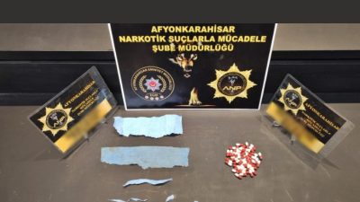 Sokak satıcılarına yönelik çalışmalarda uyuşturucu maddeler ele geçirilirken, 3 kişiye