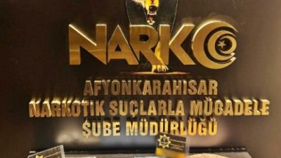   Afyonkarahisar Emniyet Müdürlüğü ekiplerinin sokak satıcılarına yönelik çalışmasında uyuşturucu