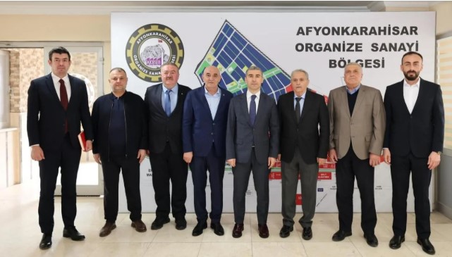 Afyonkarahisar Valisi Dr. Naci Aktaş, Afyonkarahisar (OSB) Yönetim Kurulu Başkanı Bekir Yeşilay’ı ziyaret etti. Afyonkarahisar Valisi Dr. Naci Aktaş, Organize Sanayi Bölgesi Yönetim Kurulu Başkanı
