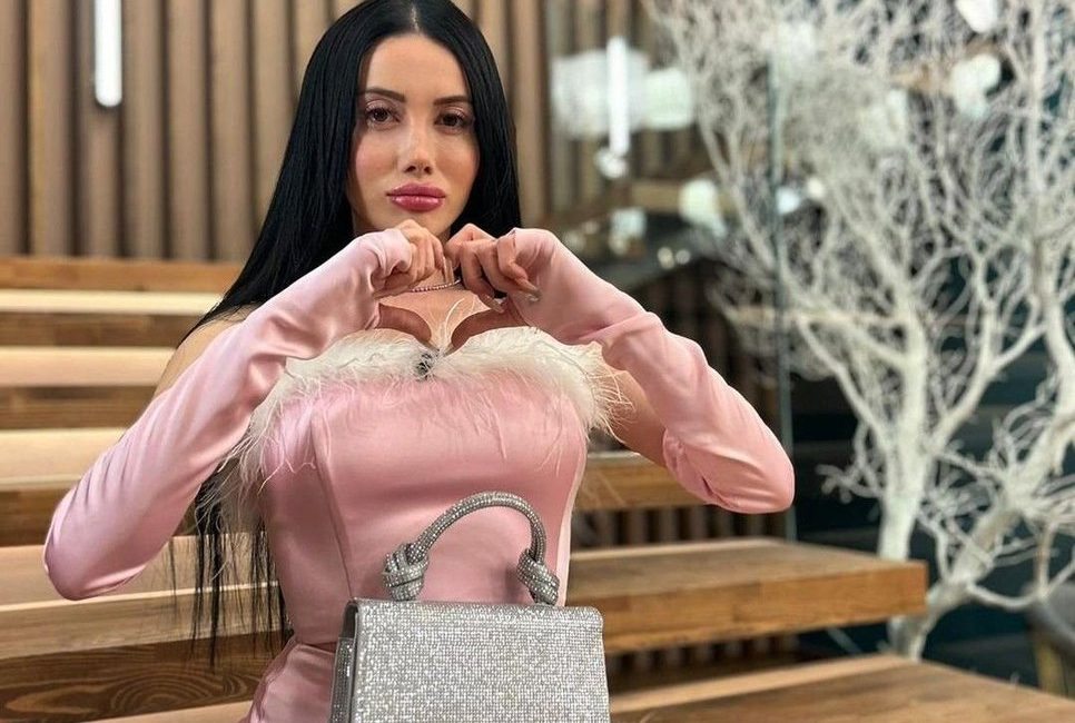 17 Ünlü İsim Uyuşturucu Soruşturmasında Gözaltına Alındı Yapılan açıklamalar doğrultusunda, Uyuşturucu Soruşturması Kapsamında 17 Ünlü Gözaltında Geçtiğimiz