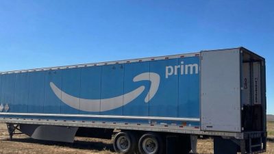 ABD’de 1 Milyon Dolarlık LEGO Yüklü Kamyon Çalındı, 3 Kişi Yakalandı Kamuoyunda büyük yankı uyandıran bu haberde, Milyon Dolarlık LEGO Avı