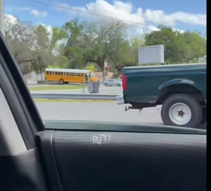 Merakla takip edilen bu gelişmede, ABD’de Okul Otobüsü Kazası: Şoför