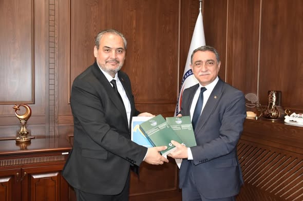 Kamuoyunu yakından ilgilendiren bu haberde, Minik Öğrenciler AFSÜ’de Makam Başına