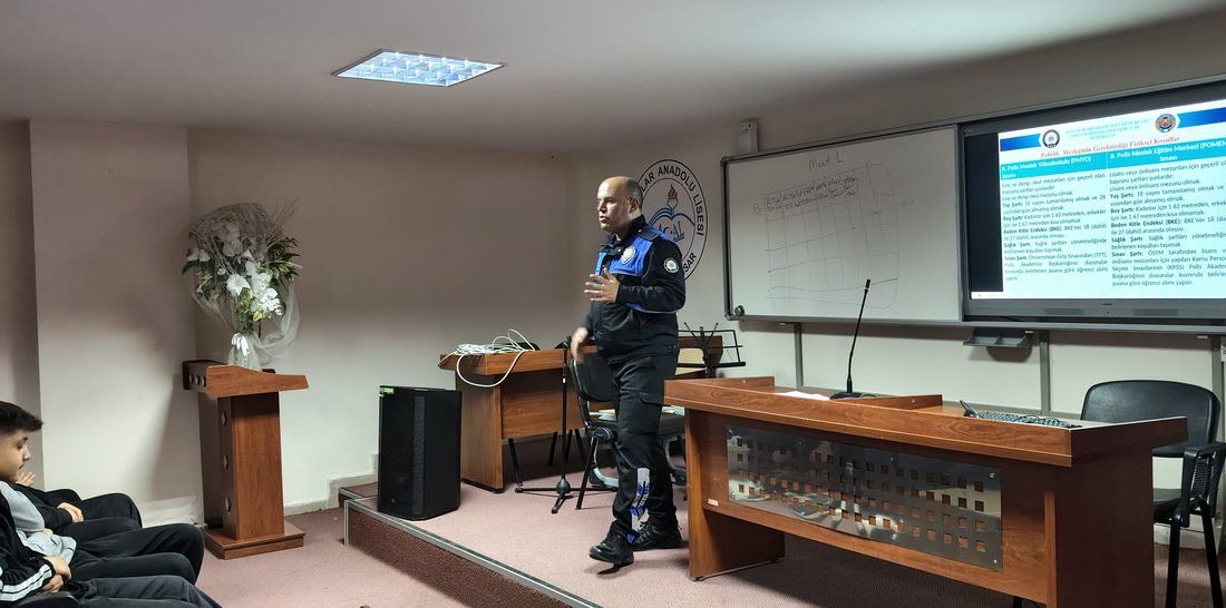 Yapılan açıklamalar doğrultusunda, Öğrencilere Güvenlik Eğitimi Afyonkarahisar Emniyet Müdürlüğü ekipleri,