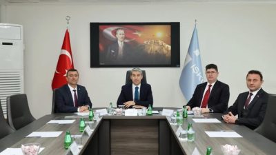 Son dakika bilgilerine göre, Afyonkarahisar Valisi Dr. Naci Aktaş, Çalışma