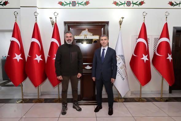 Afyonkarahisar Valisi Turgay Başyayla’yı Onayladı Kamuoyunu yakından ilgilendiren bu haberde, TRT Ekibi Afyonkarahisar’da Afyonkarahisar Valisi